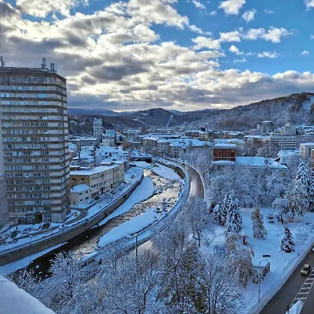 Balkan Tower Deluxe безплатно паркомясто *